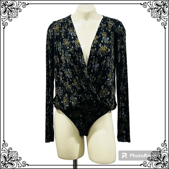 FREE PEOPLE Floral Surplice Bodysuit - Size M - Picture 2 of 8